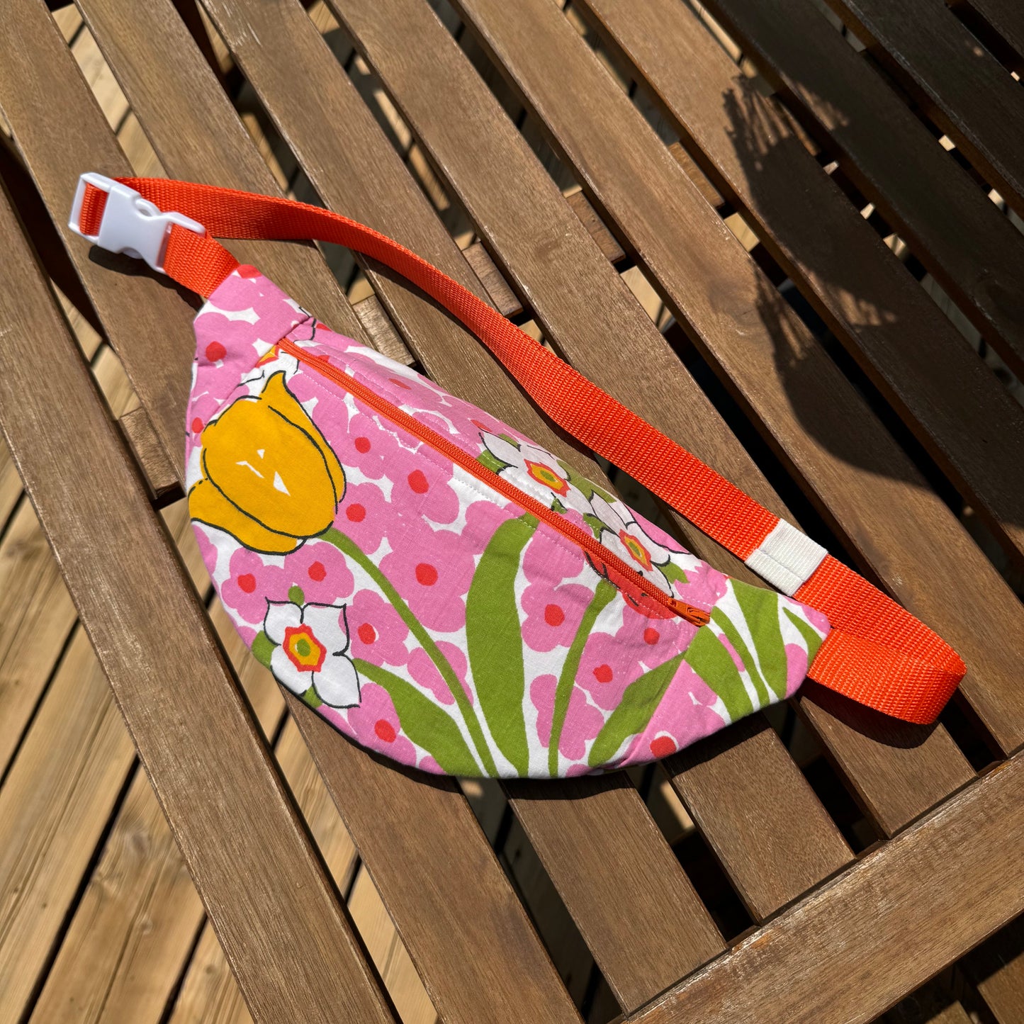 PINK TULIP FANNY PACK
