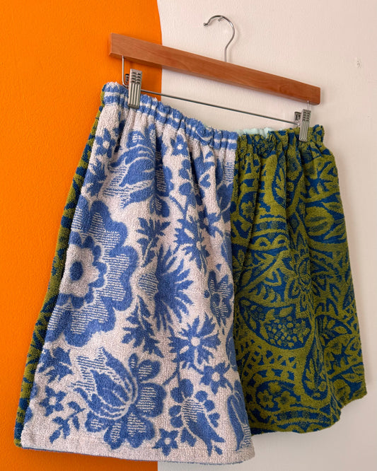 BLUE / GREEN TOWEL SHORT (M/L)