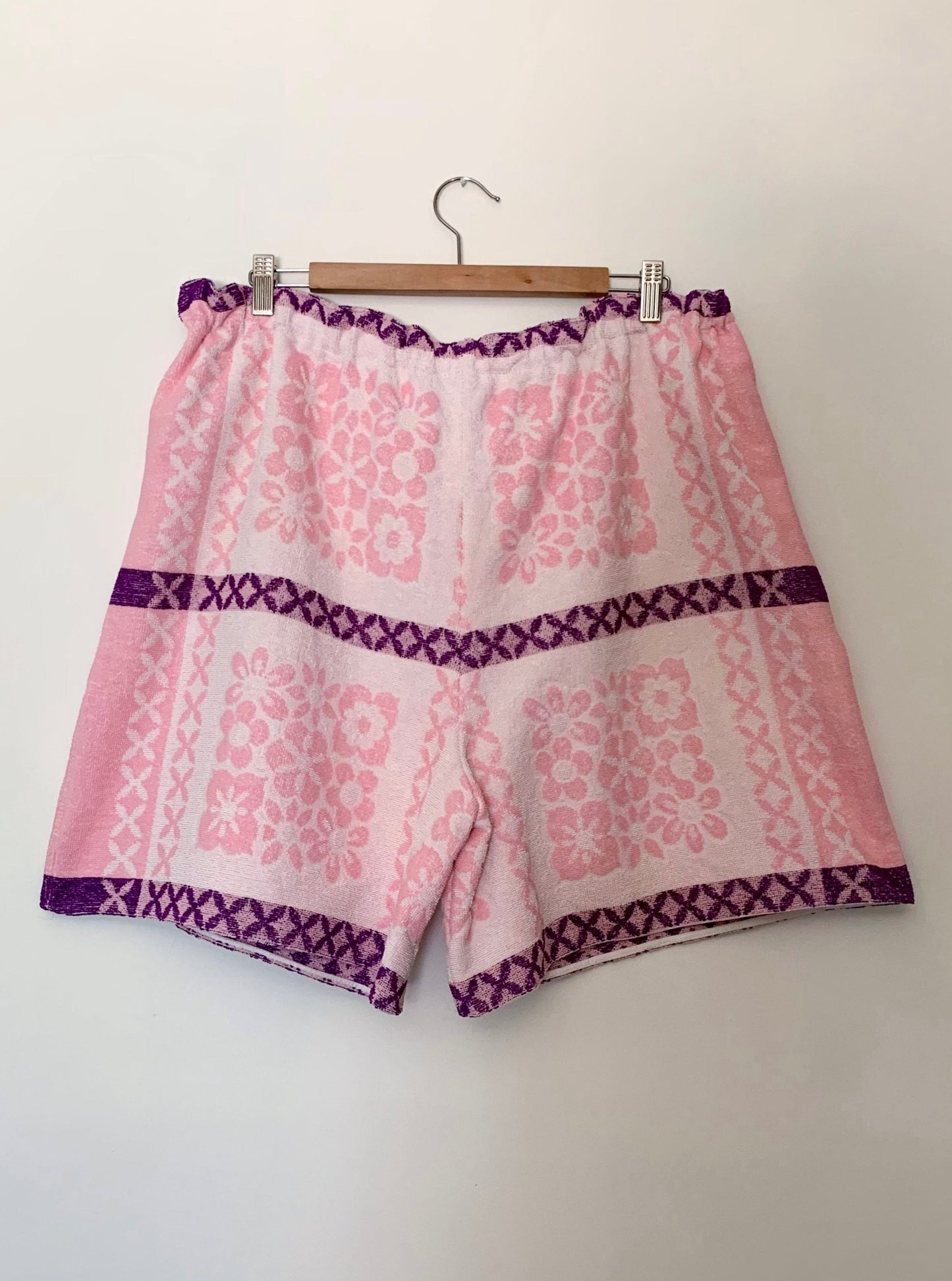 TOWEL SHORTS in purple meadows (XL to 3XL)