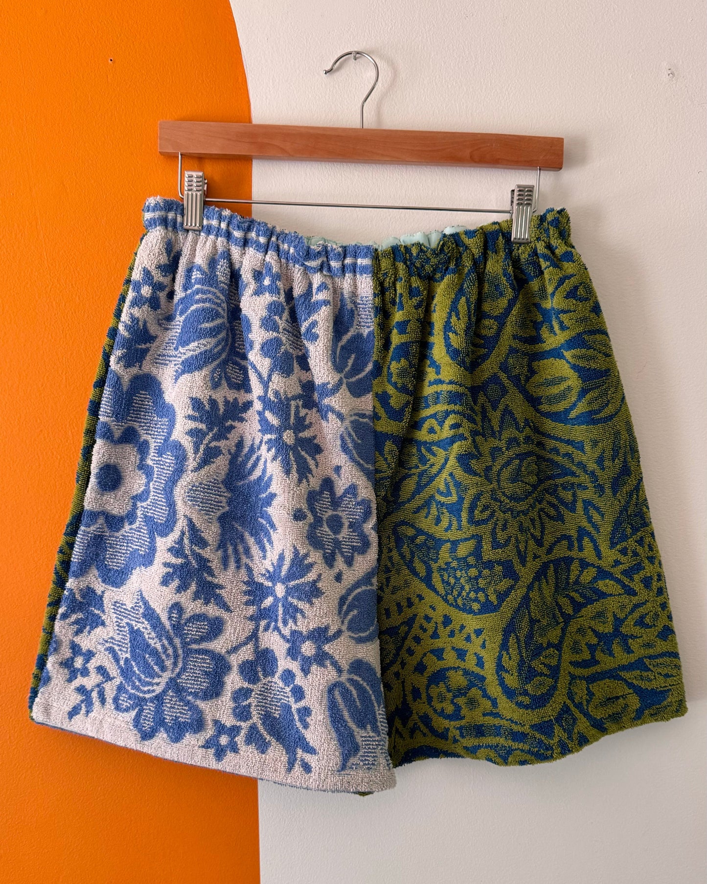 BLUE / GREEN TOWEL SHORT (M/L)