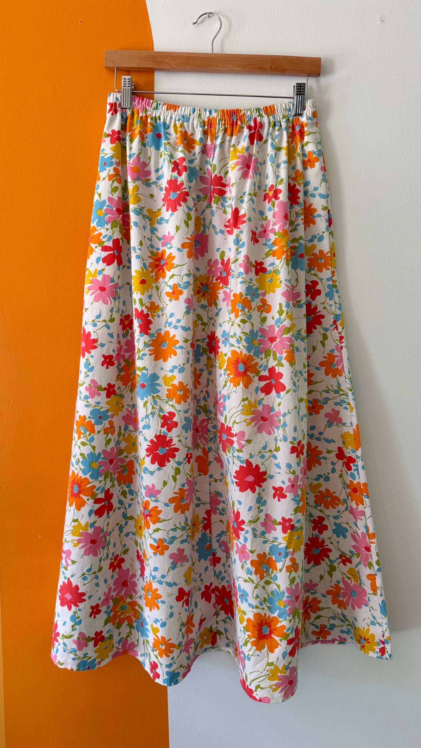 MULTI COLOUR FLORAL 2 PIECE SKIRT & TOP SET (M)