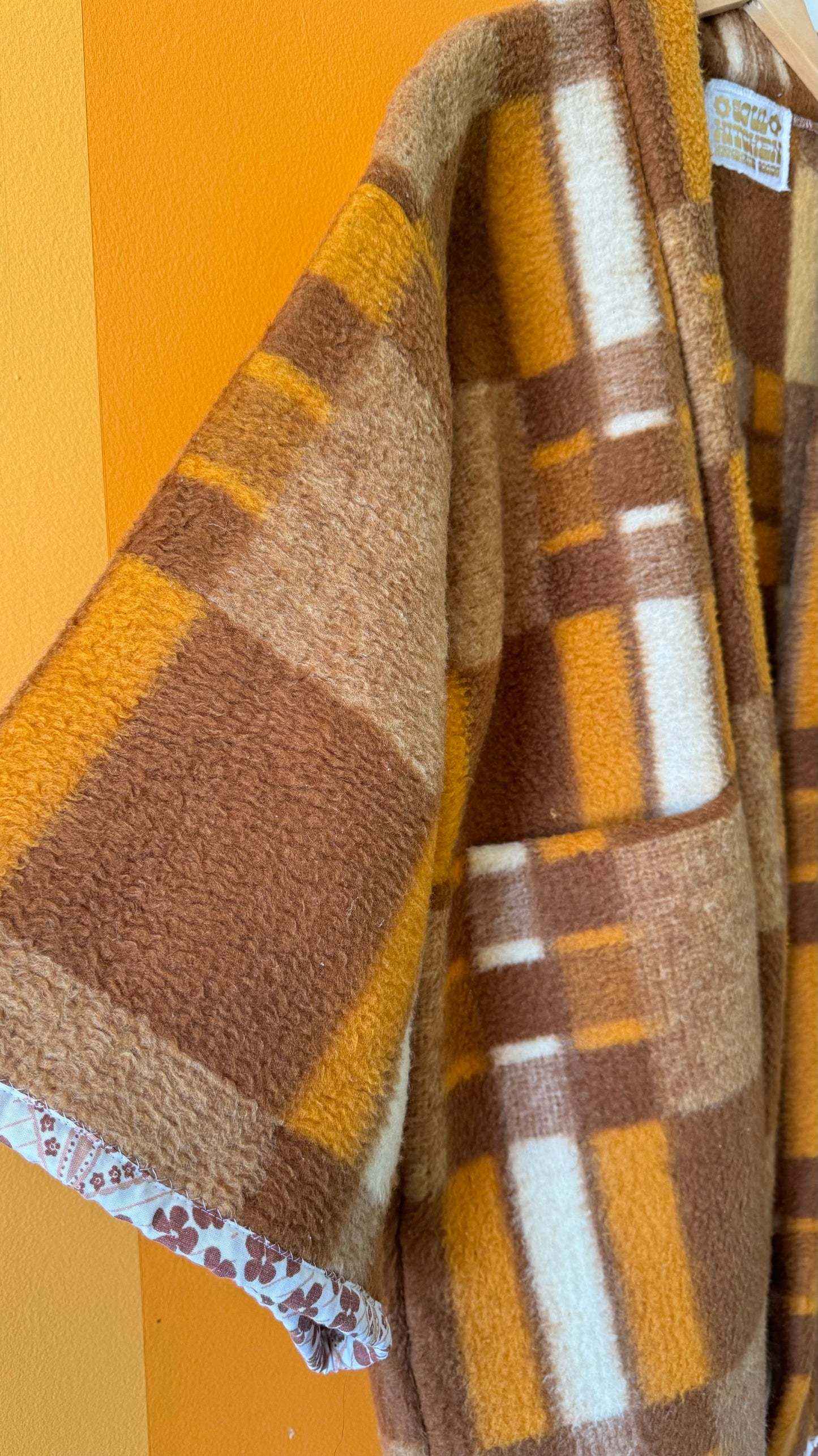 CARAMEL PLAID BLANKET COAT (O/S)