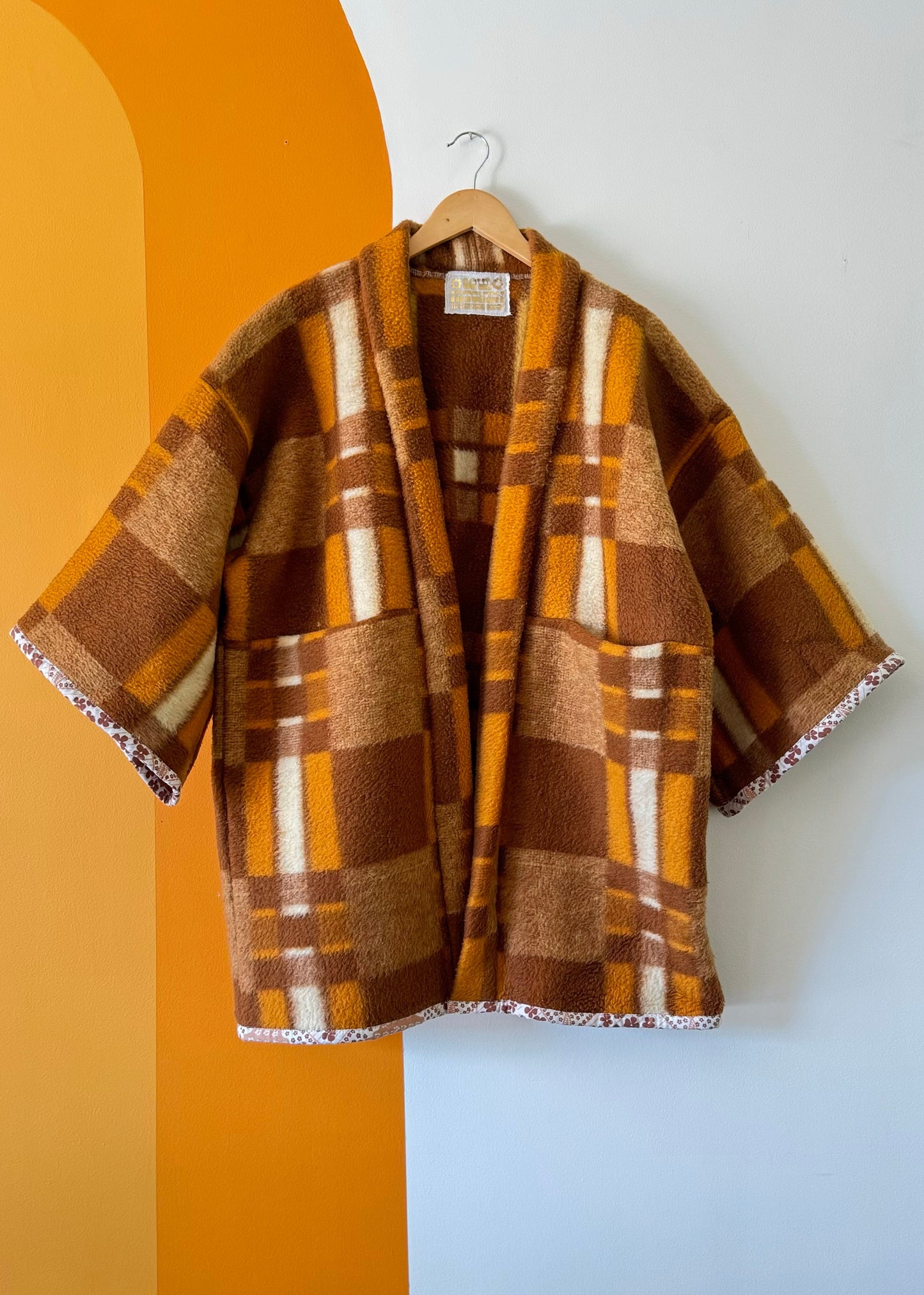 CARAMEL PLAID BLANKET COAT (O/S)
