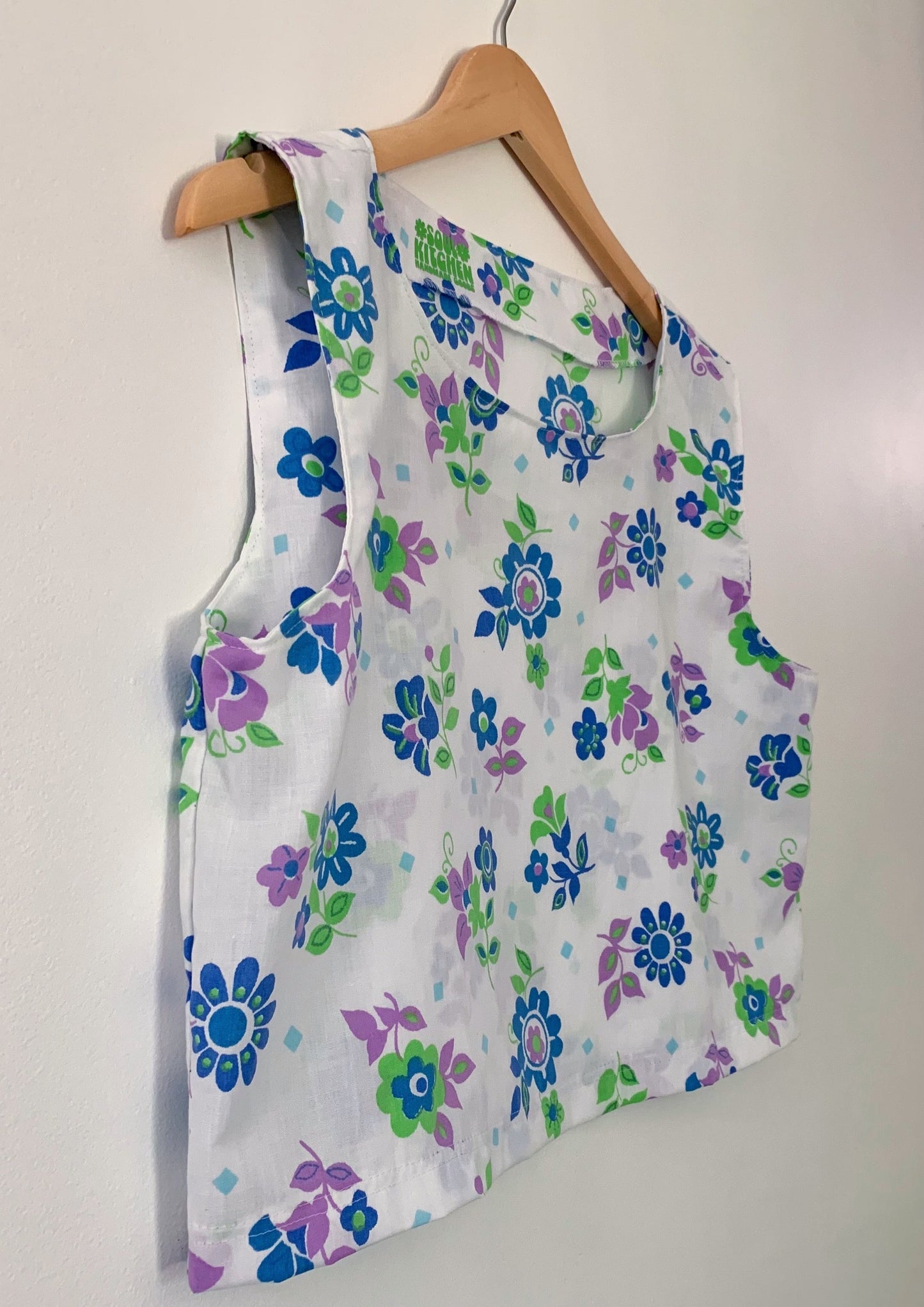 BLUE & PURPLE RETRO FLOWER CROP TANK (M/L)