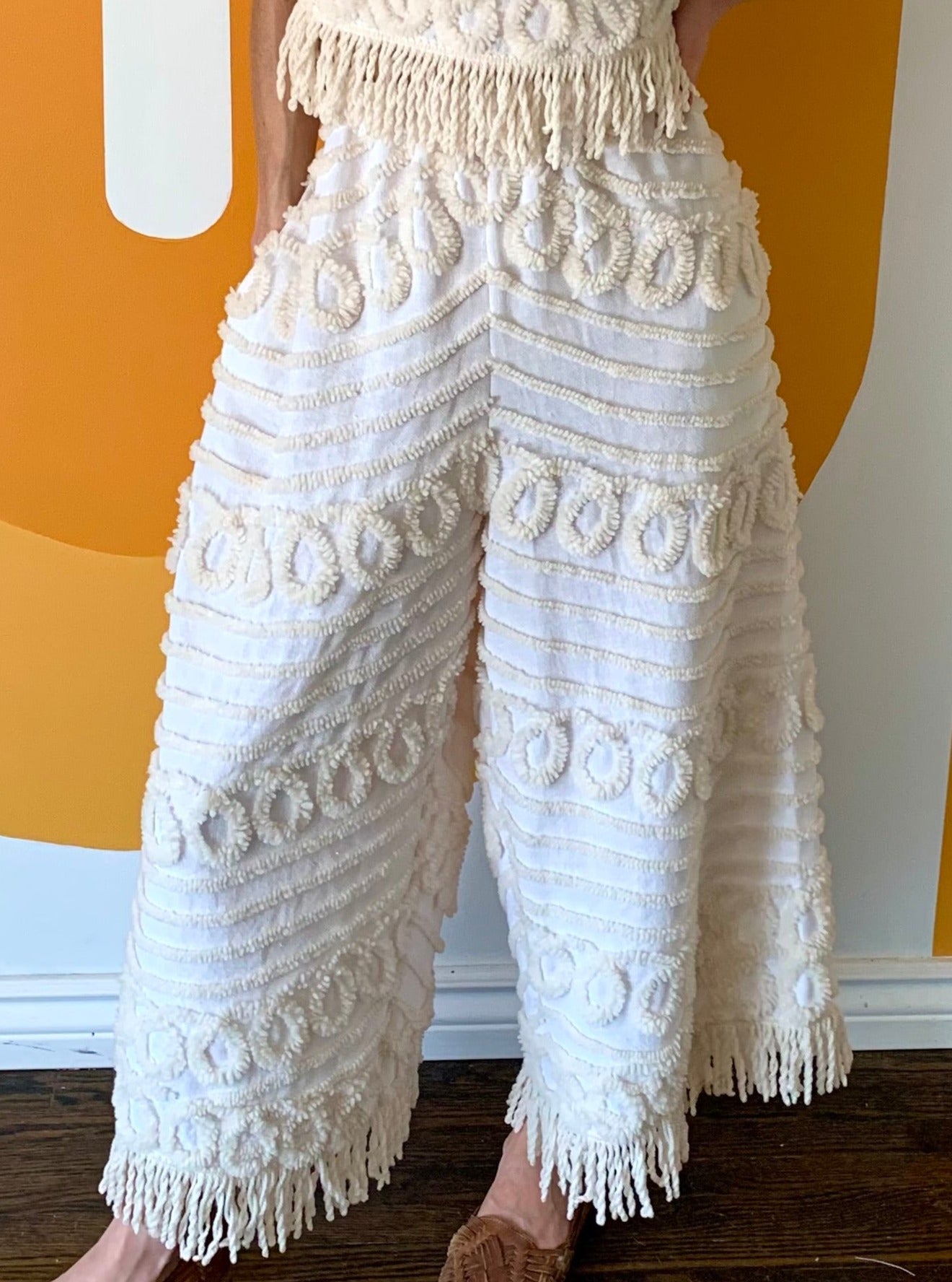 TUFTED CREAM FRINGE PANTS (M)