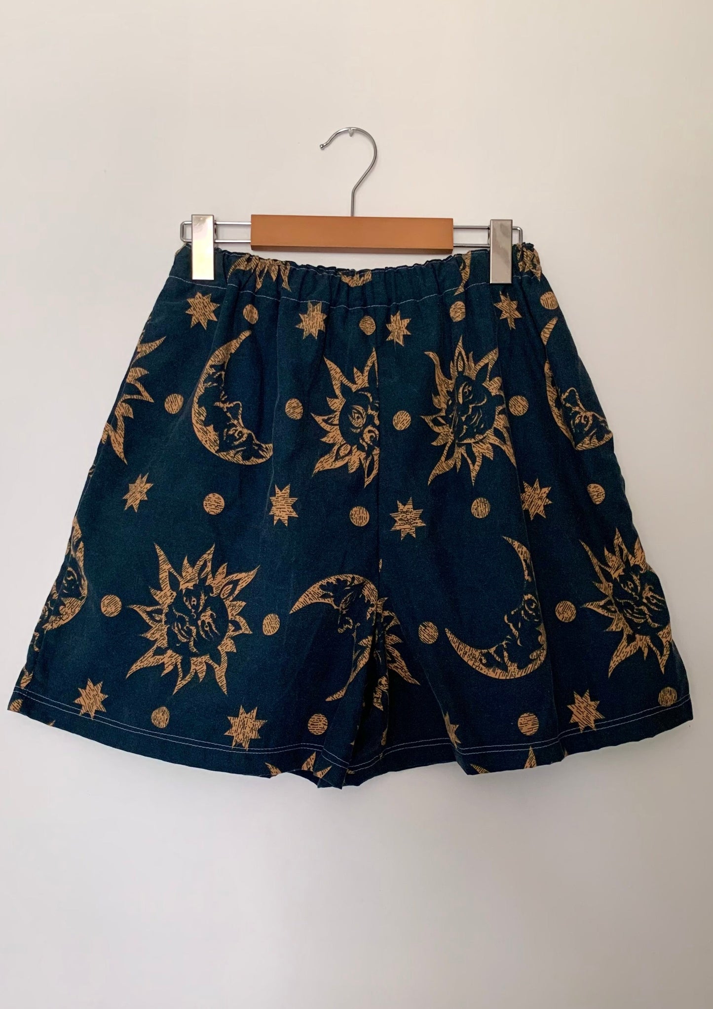 SHORTS in celestial dreams (size S)