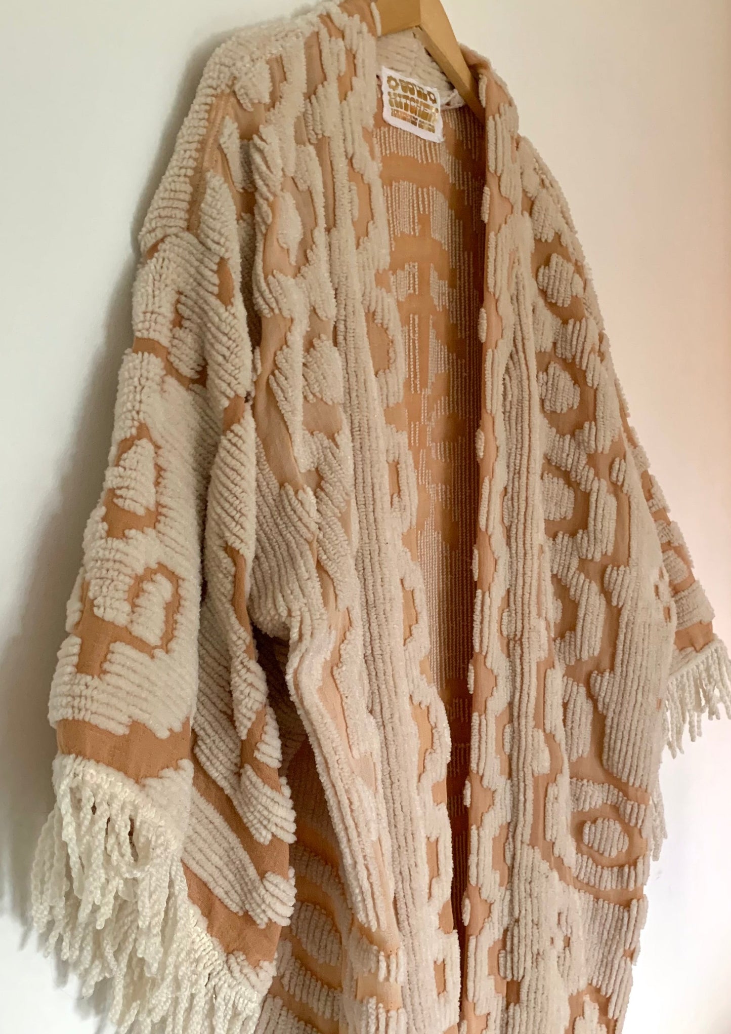 TUFTED TAN FRINGY DUSTER (O/S)