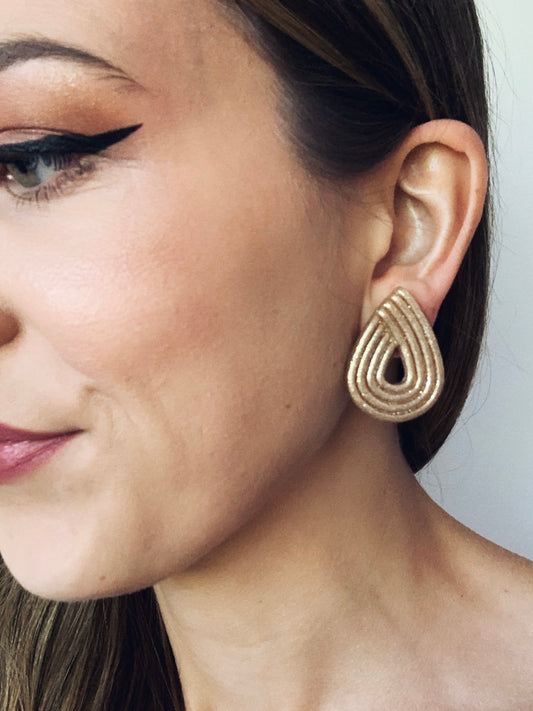 STEVIE in gold glitter