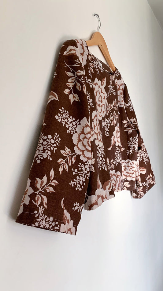 CHOCOLATE ROSES WIDE SLEEVE CROP TOP (S)
