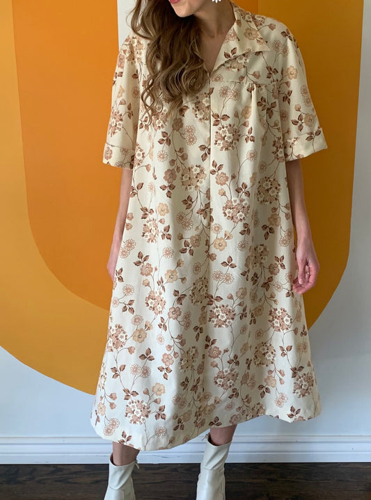 BROWN FLORAL HOUSEDRESS (L/XL)
