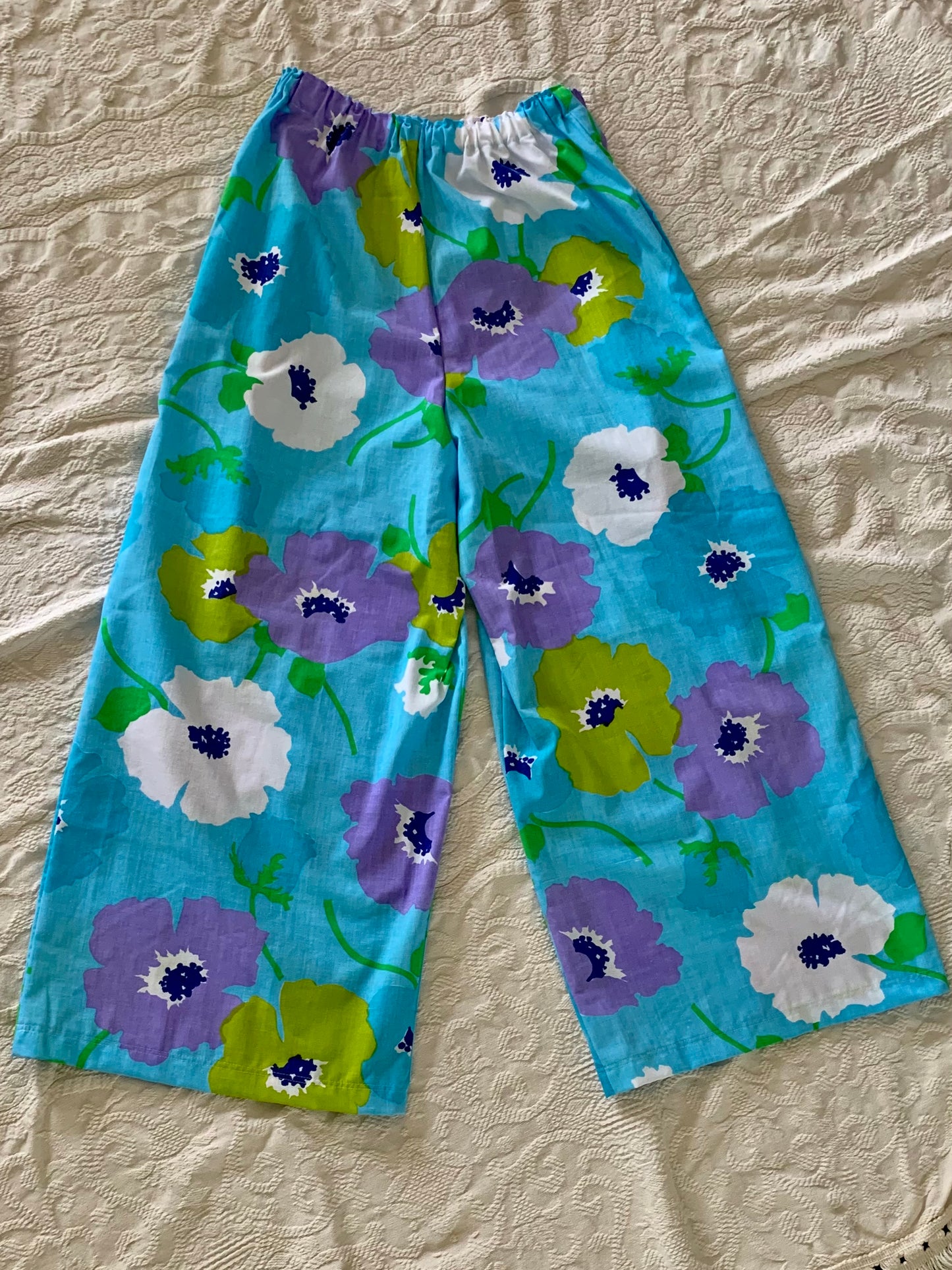 BOLD FLORAL PANTS (M)