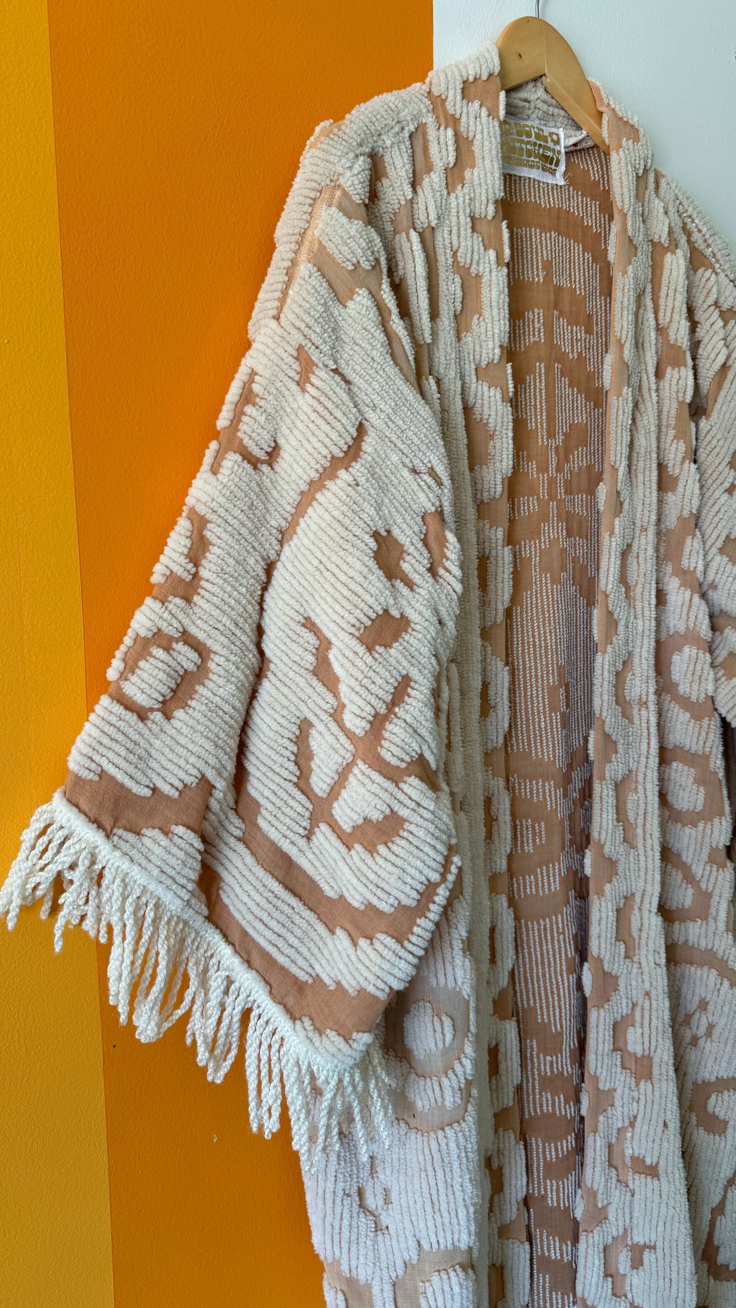 TUFTED TAN FRINGY DUSTER (O/S)