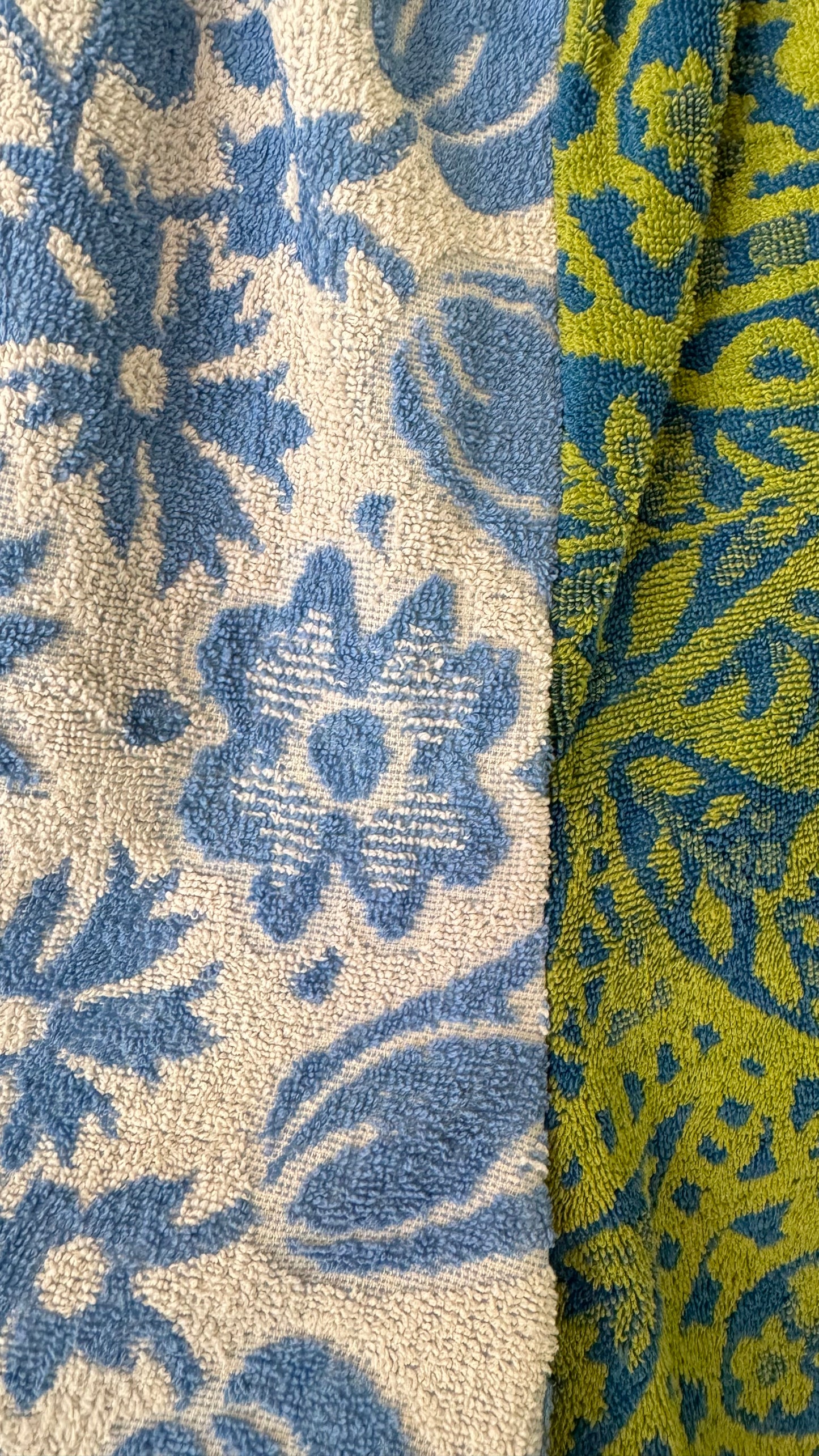 BLUE / GREEN TOWEL SHORT (M/L)