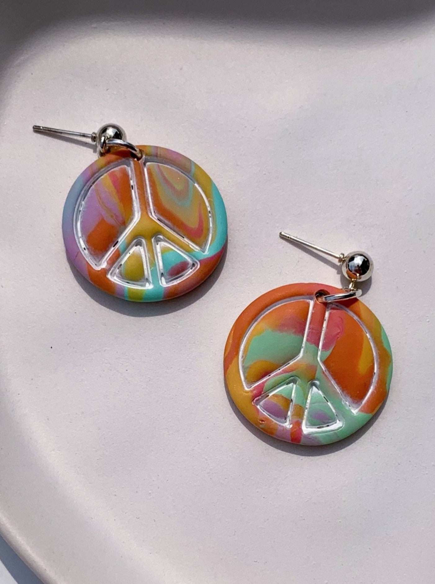 PEACE in tie-dye vibes