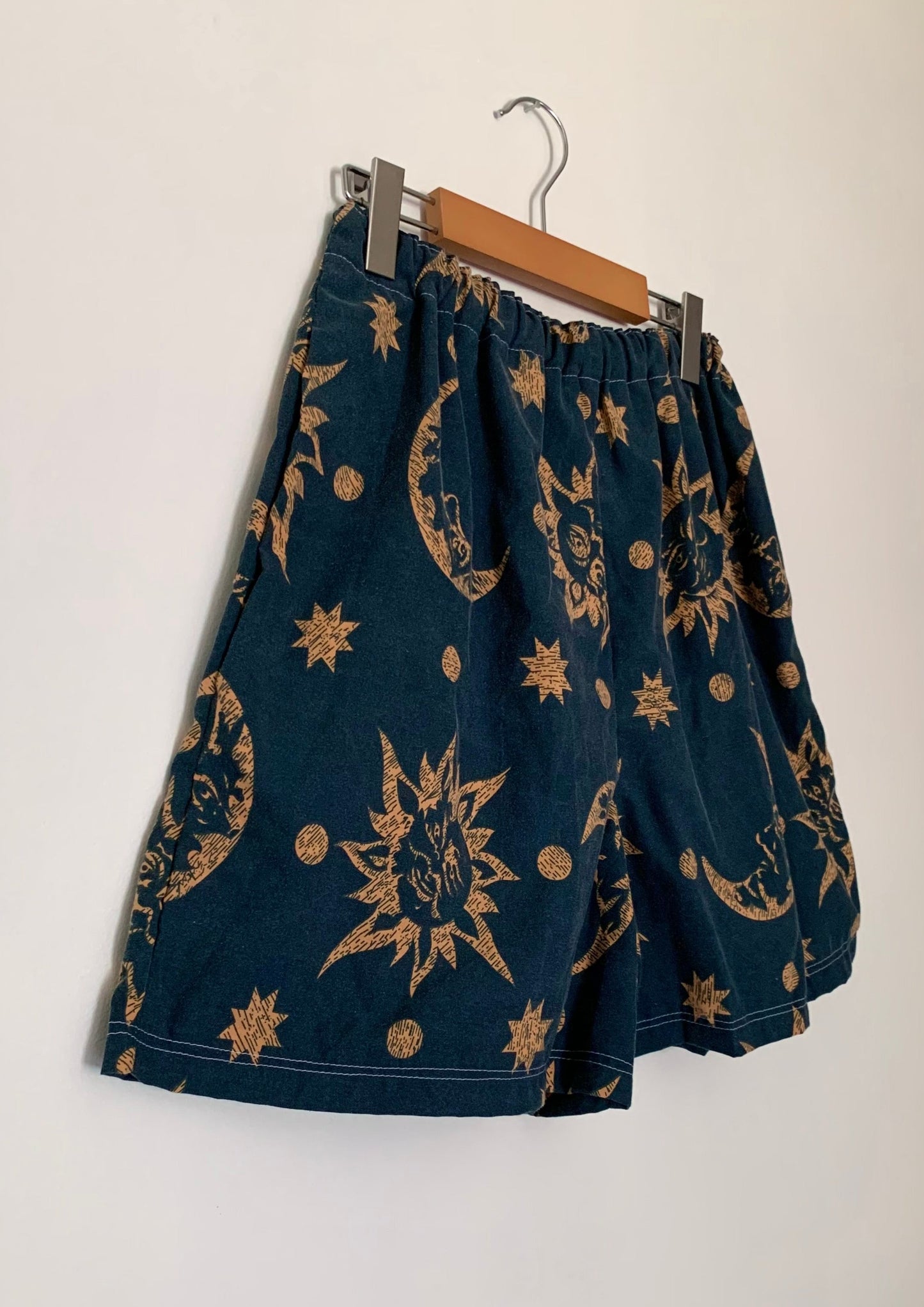 SHORTS in celestial dreams (size S)