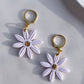 DAINTY DAISIES huggie