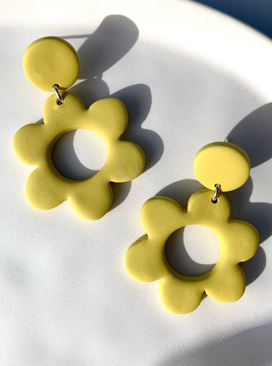 FLOWER POWER in chartreuse